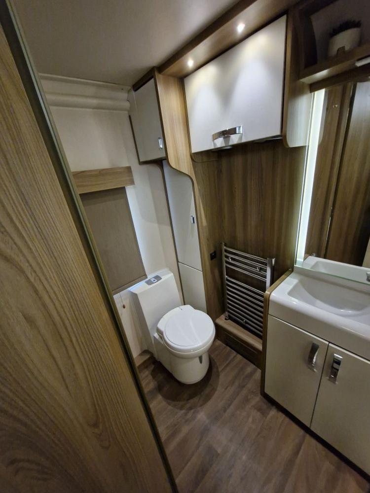 Swift Elegance 565