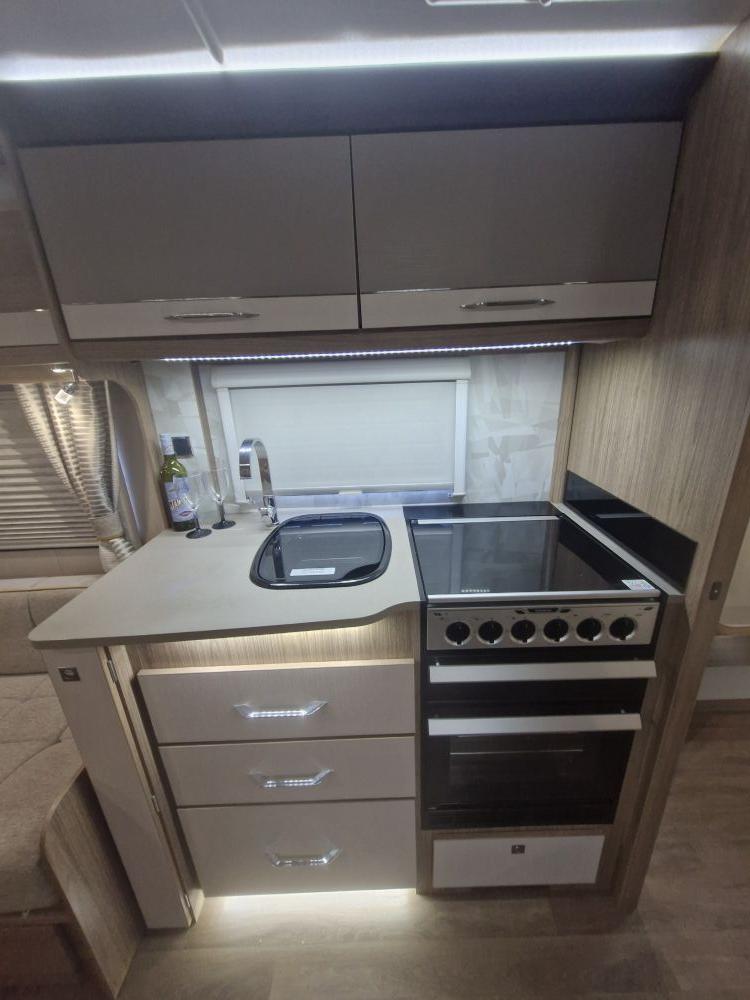 Coachman VIP 575