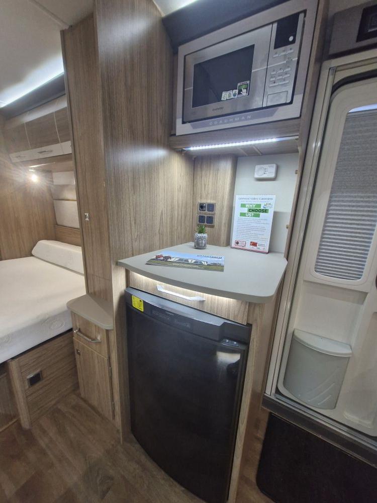 Coachman VIP 575