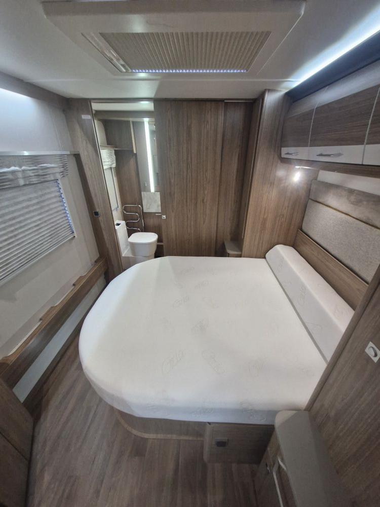 Coachman VIP 575