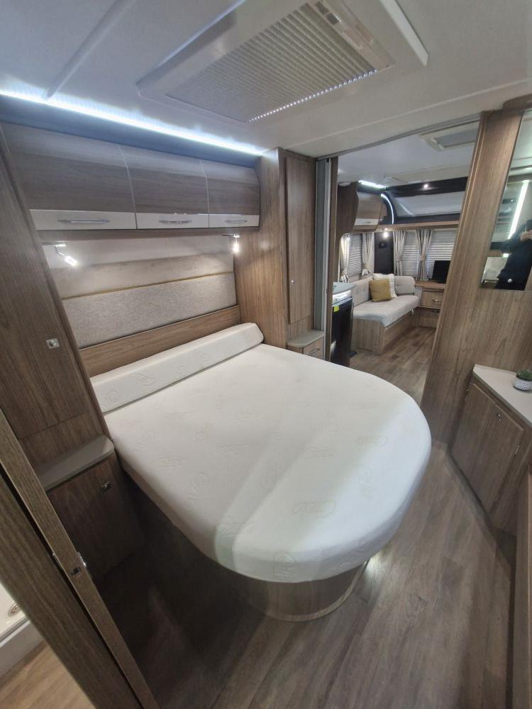 Coachman VIP 575